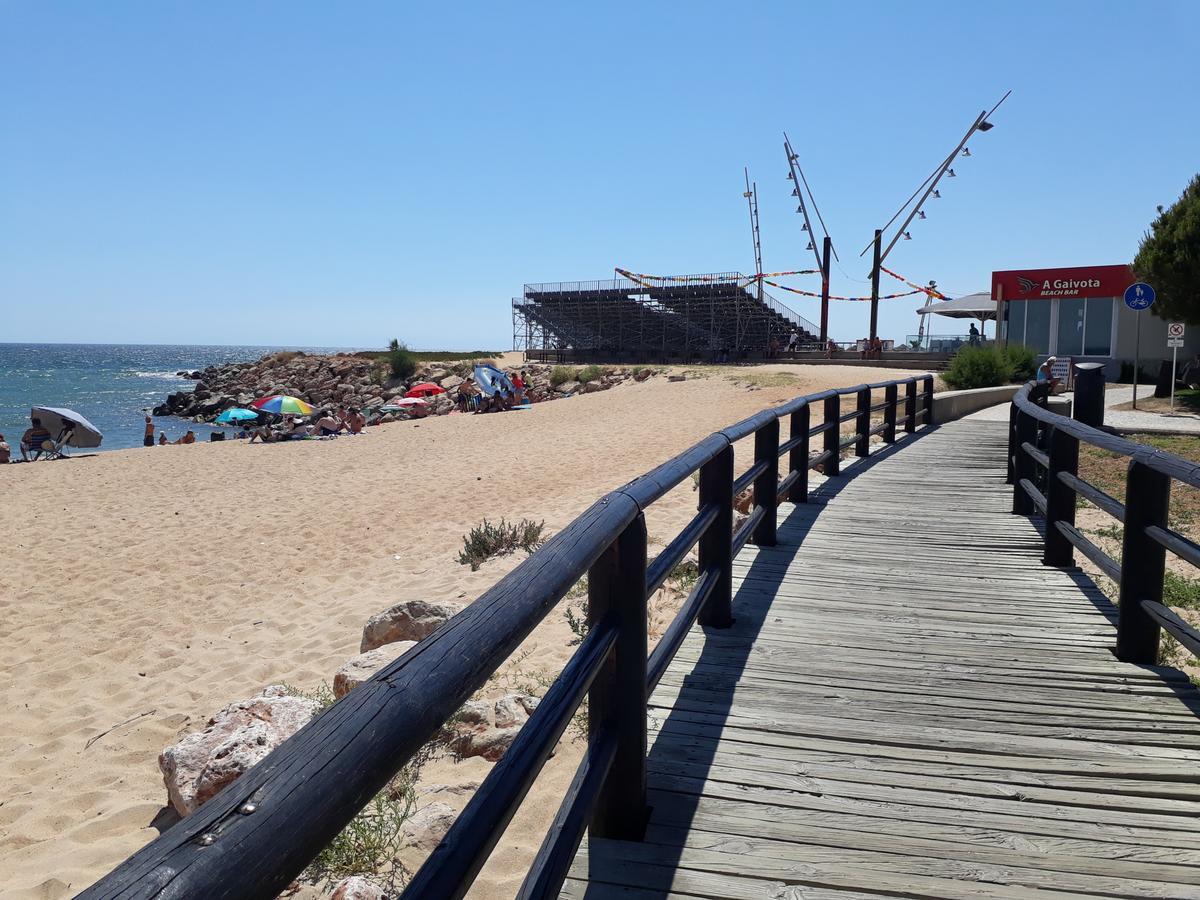 Colina Ferias- Garagem & Wifi Apartment Quarteira Exterior photo